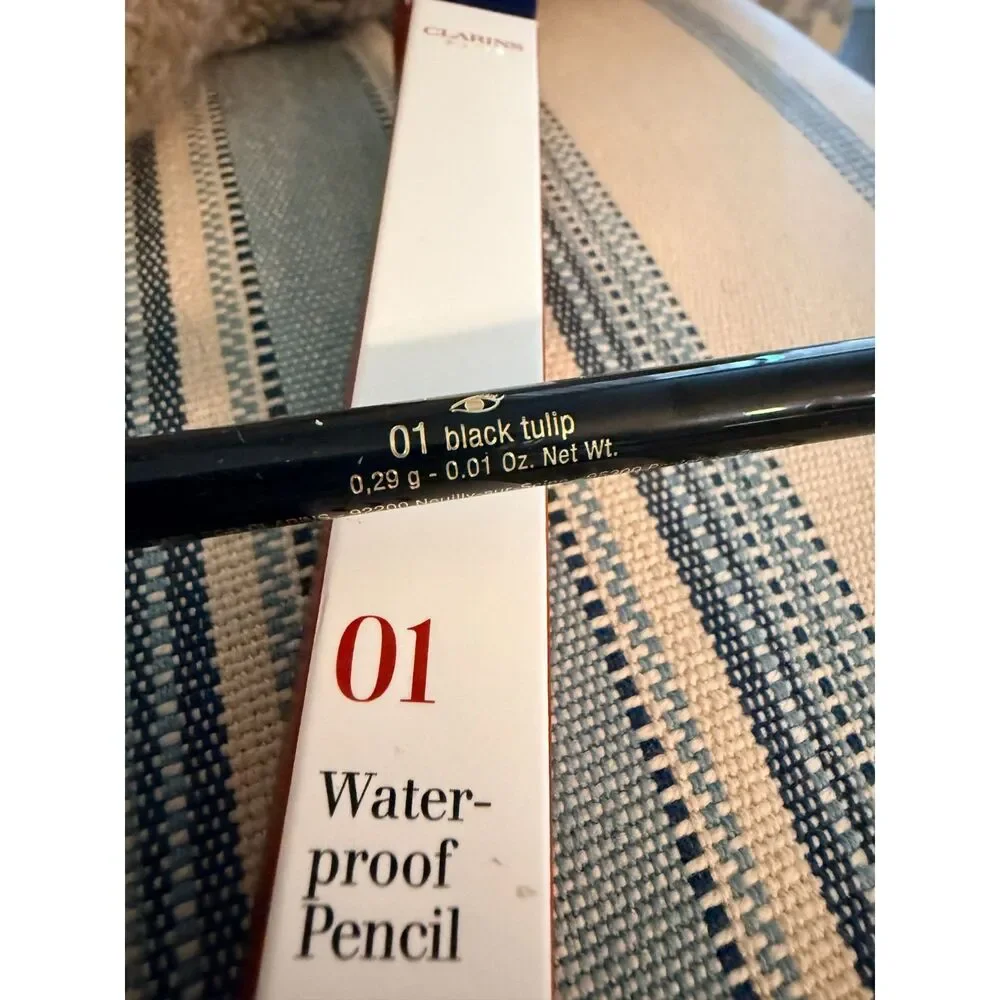 NIB Clarins Waterproof Highly Pigmented Retractable Eye Pencil in 01 Black Tulip